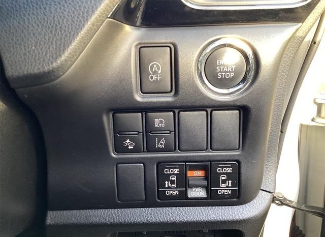 
								TOYOTA NOAH X full									