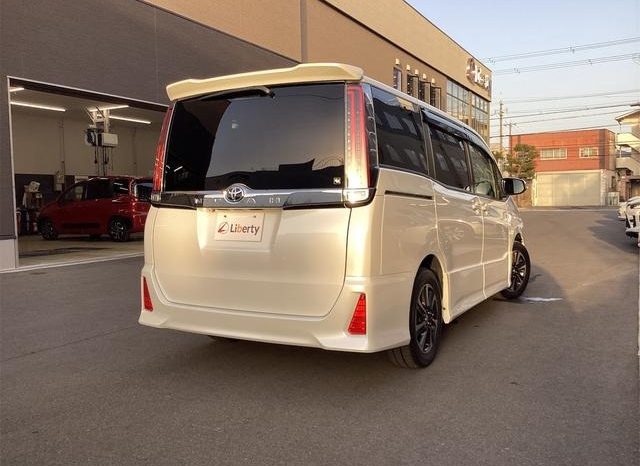 
								TOYOTA NOAH X full									