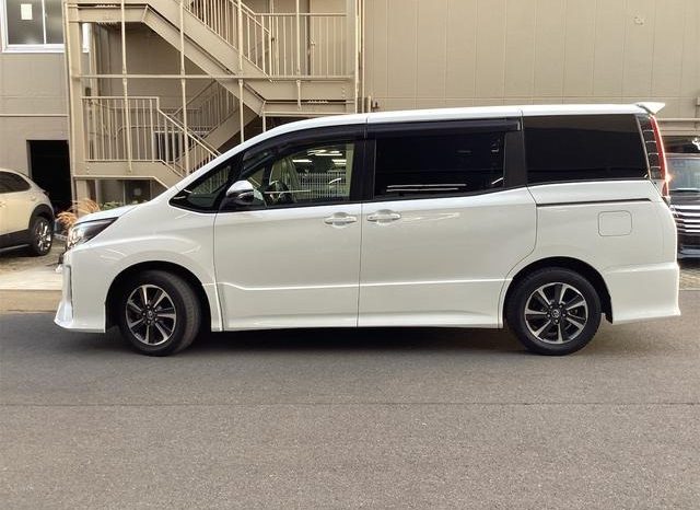 
								TOYOTA NOAH X full									