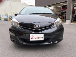 TOYOTA VITZ F