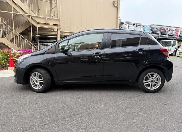 
								TOYOTA VITZ F full									