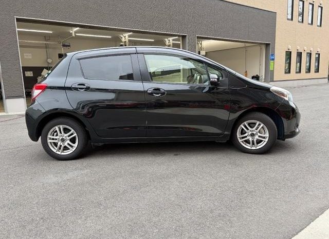 
								TOYOTA VITZ F full									