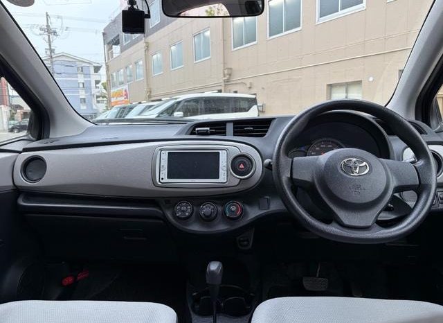 
								TOYOTA VITZ F full									