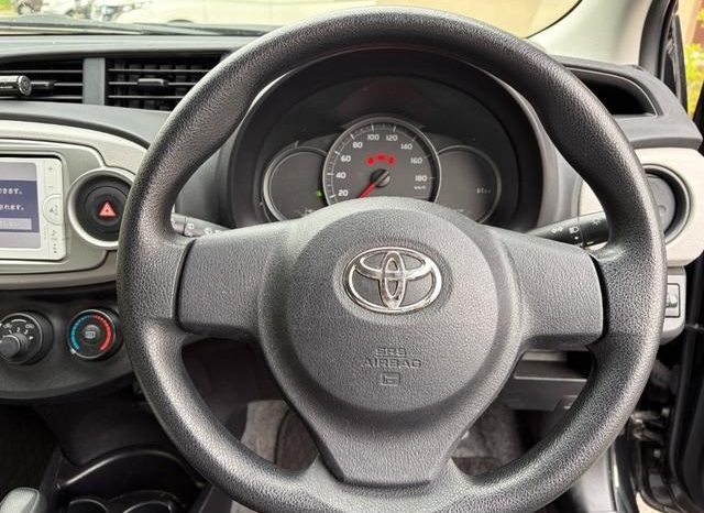 
								TOYOTA VITZ F full									