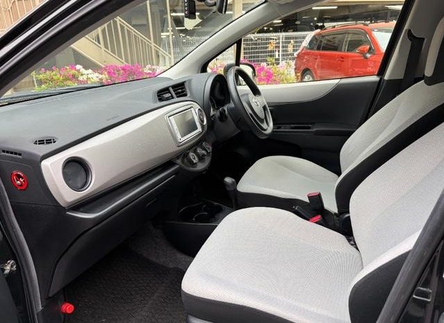 
								TOYOTA VITZ F full									