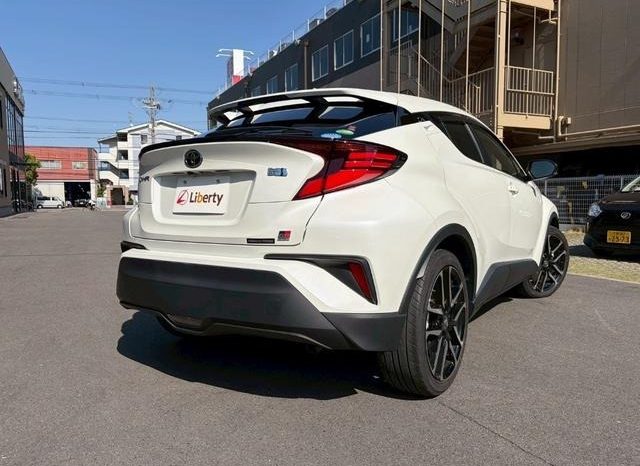 
								TOYOTA C-HR S GR SPORT full									