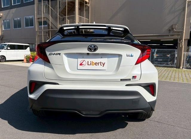 
								TOYOTA C-HR S GR SPORT full									