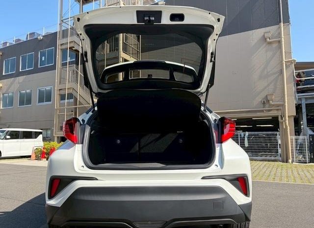 
								TOYOTA C-HR S GR SPORT full									