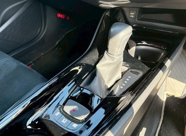 
								TOYOTA C-HR S GR SPORT full									