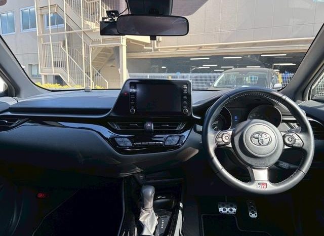 
								TOYOTA C-HR S GR SPORT full									