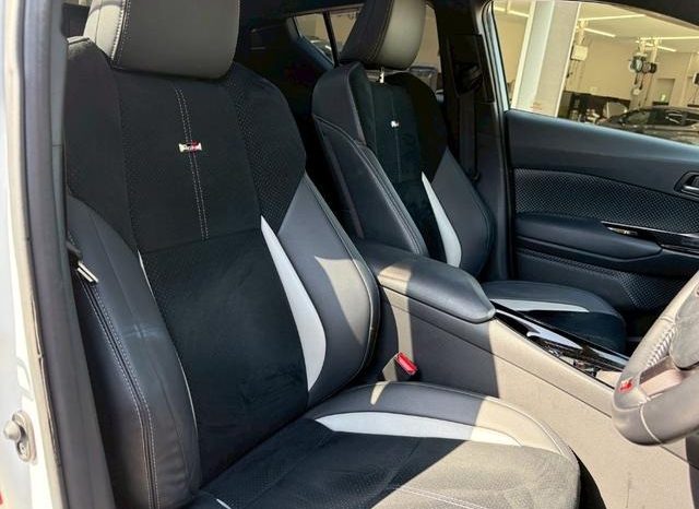 
								TOYOTA C-HR S GR SPORT full									