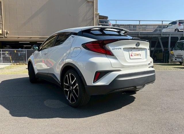 
								TOYOTA C-HR S GR SPORT full									