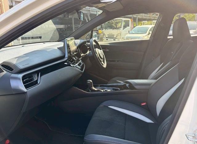 
								TOYOTA C-HR S GR SPORT full									