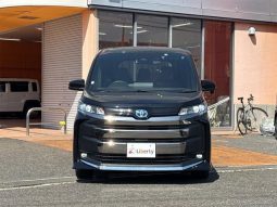 TOYOTA NOAH HYBRID S-Z