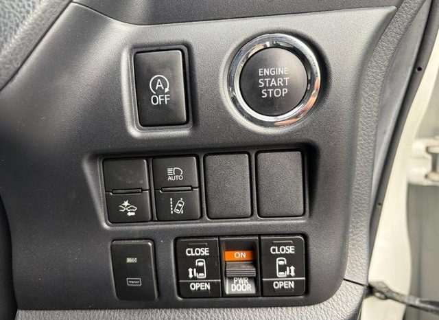 
								TOYOTA NOAH SI WxB II full									