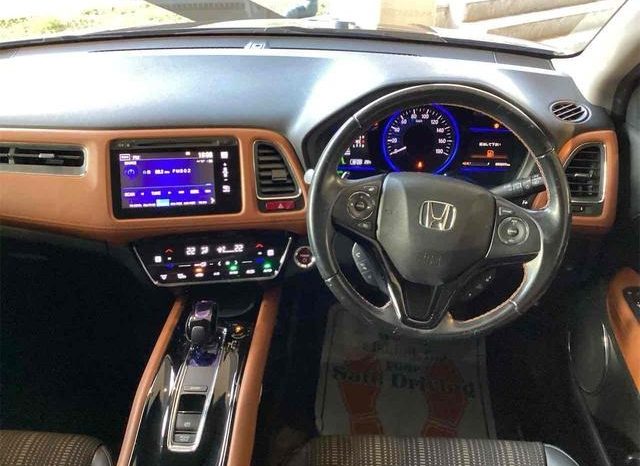 
								HONDA VEZEL HYBRID Z full									
