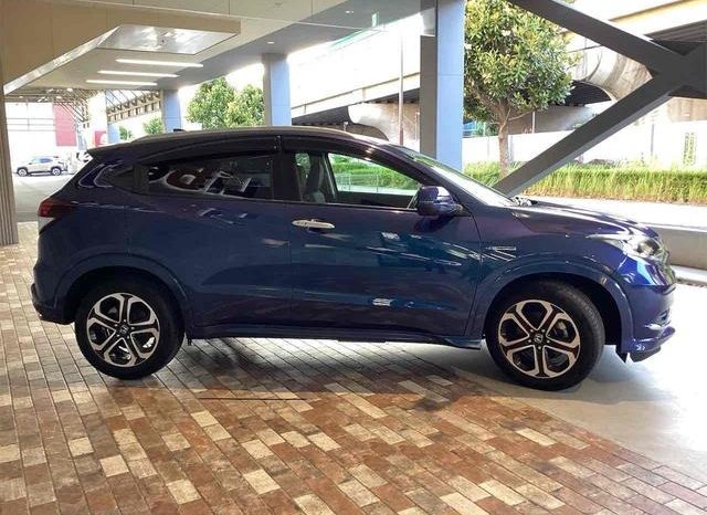 
								HONDA VEZEL HYBRID Z full									