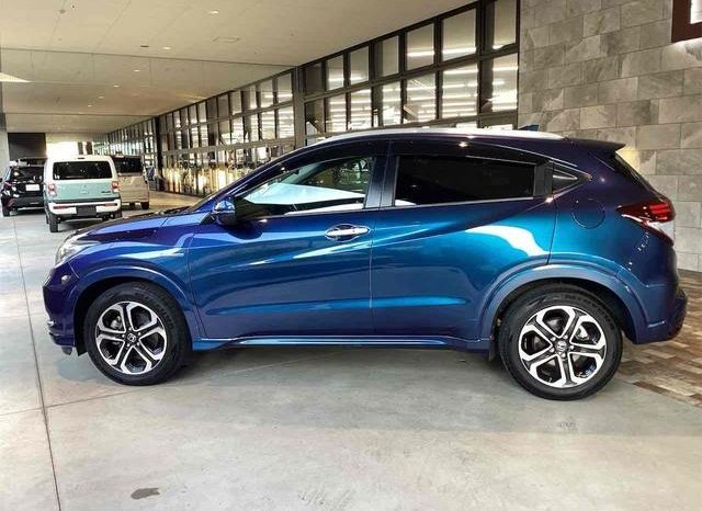 
								HONDA VEZEL HYBRID Z full									