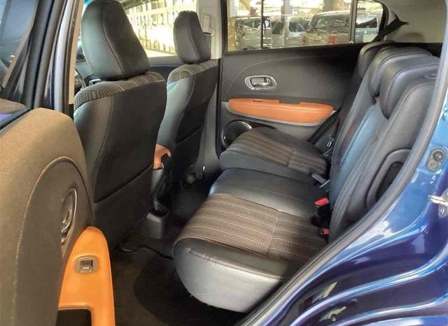 
								HONDA VEZEL HYBRID Z full									