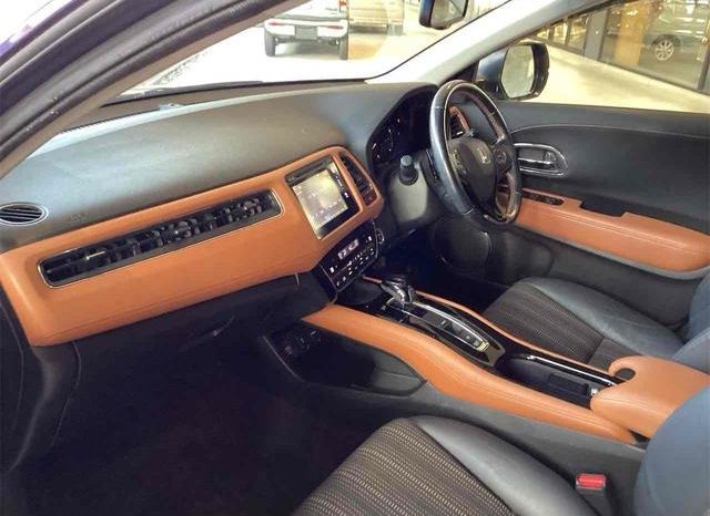 
								HONDA VEZEL HYBRID Z full									