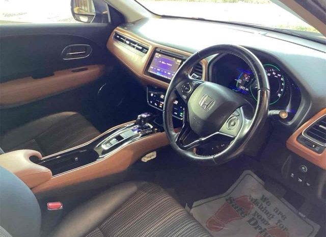 
								HONDA VEZEL HYBRID Z full									