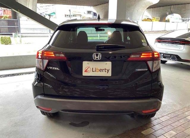 
								HONDA VEZEL HYBRID X full									