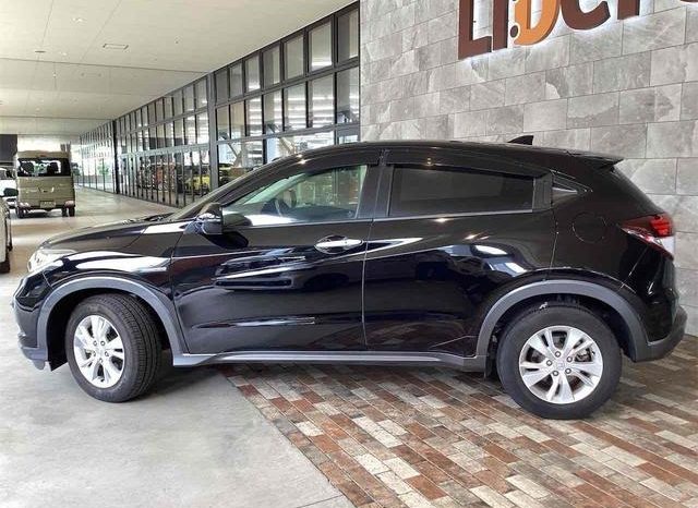 
								HONDA VEZEL HYBRID X full									