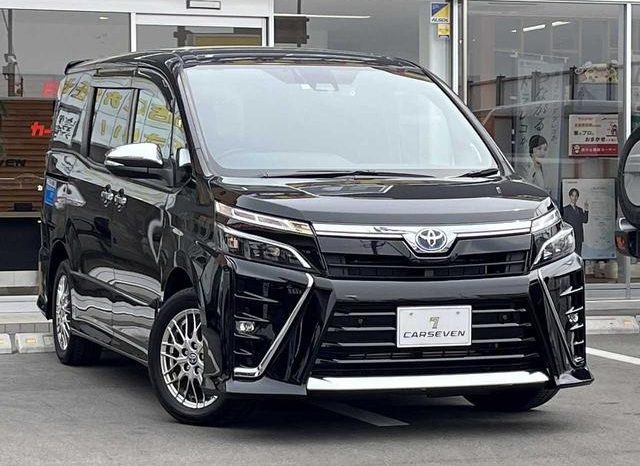 
								TOYOTA VOXY HYBRID ZS KIRAMEKI III full									