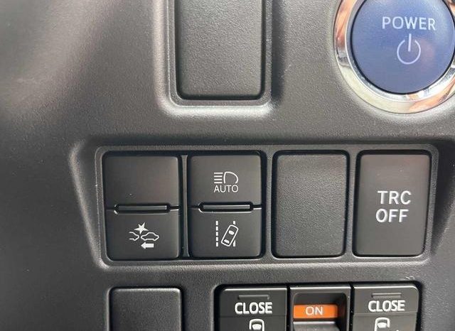 
								TOYOTA VOXY HYBRID ZS KIRAMEKI III full									