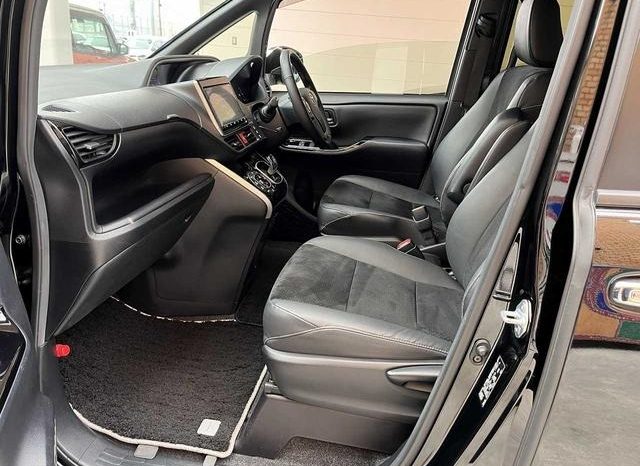 
								TOYOTA VOXY HYBRID ZS KIRAMEKI III full									