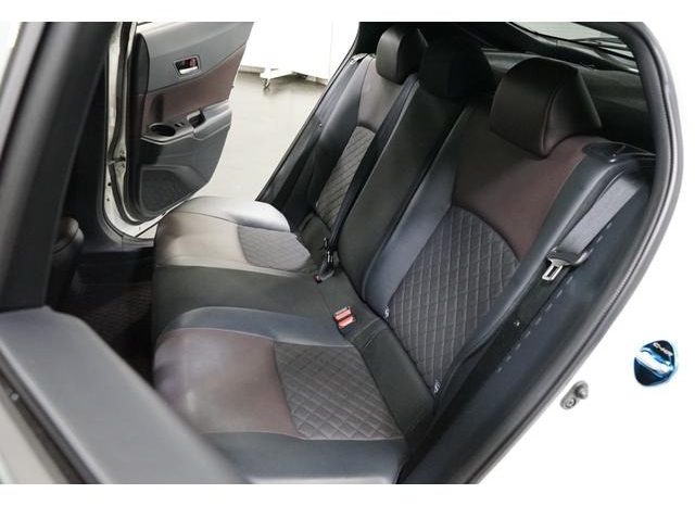 
								TOYOTA C-HR G full									