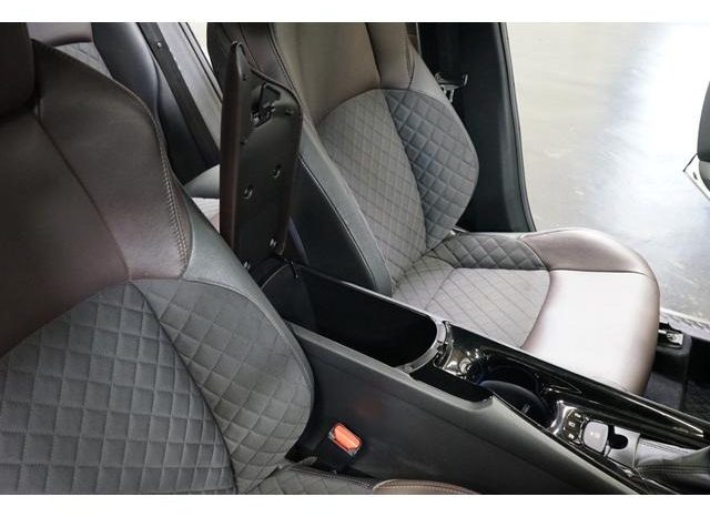 
								TOYOTA C-HR G full									