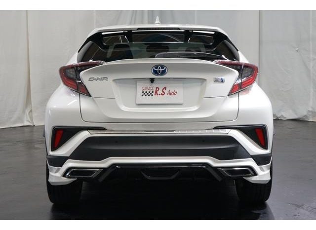 
								TOYOTA C-HR G full									