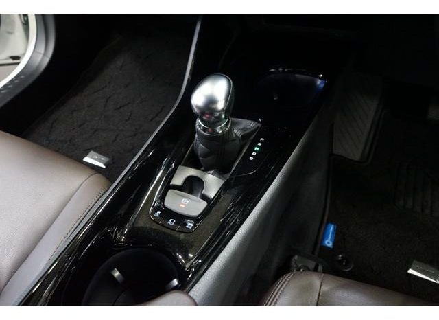 
								TOYOTA C-HR G full									