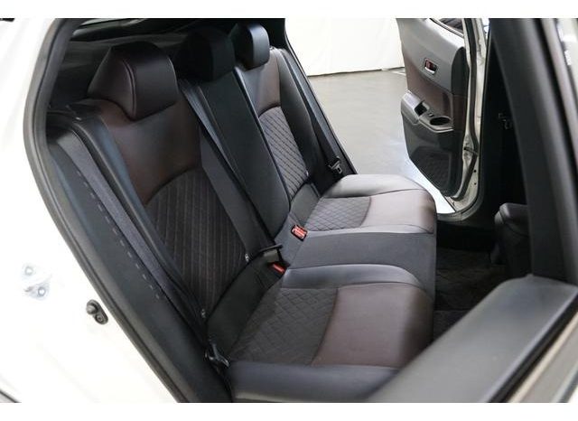 
								TOYOTA C-HR G full									