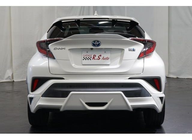 
								TOYOTA C-HR G full									