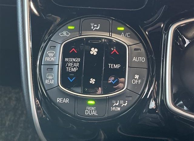 
								TOYOTA VOXY HYBRID ZS KIRAMEKI III full									