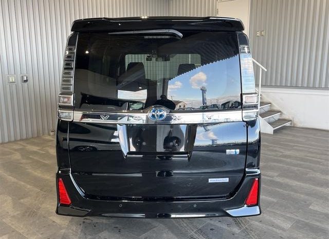 
								TOYOTA VOXY HYBRID ZS KIRAMEKI III full									