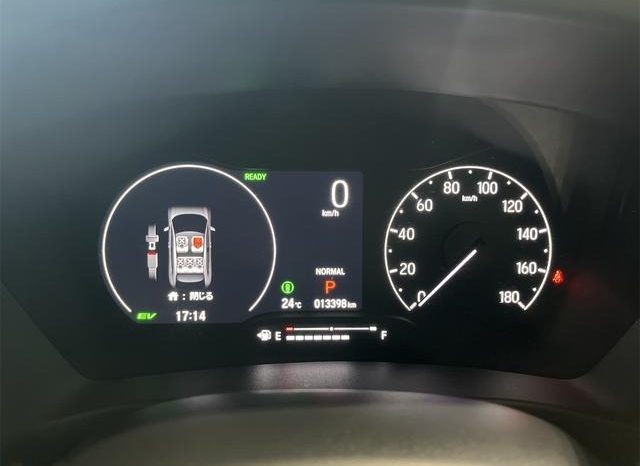 
								HONDA VEZEL E:HEV Z full									