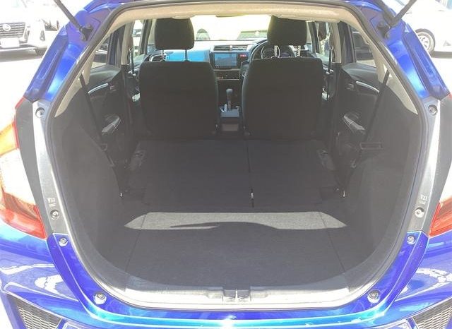 
								HONDA FIT 13G L PACKAGE full									
