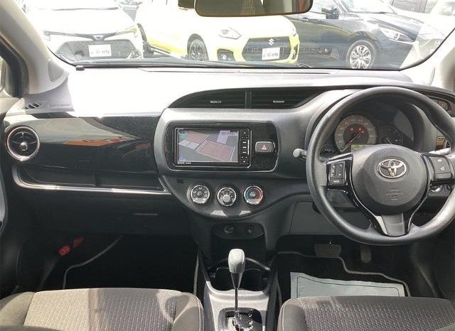 
								TOYOTA VITZ F SAFETY EDITION II full									