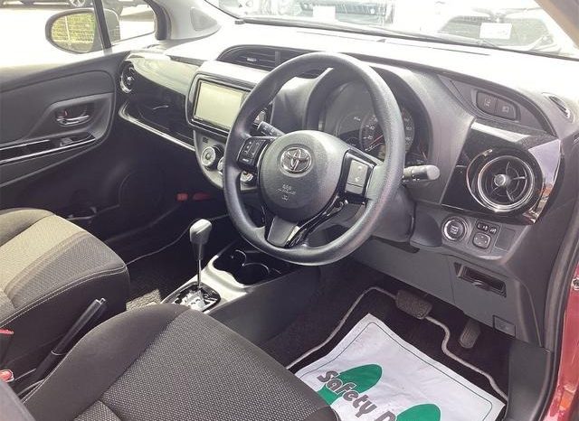 
								TOYOTA VITZ F SAFETY EDITION II full									