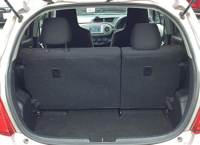 
								TOYOTA VITZ F full									