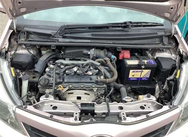 
								TOYOTA VITZ F full									