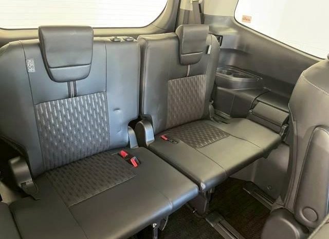 
								TOYOTA NOAH HYBRID Z full									