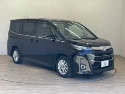 TOYOTA NOAH HYBRID Z