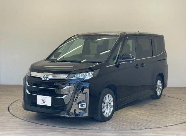 
								TOYOTA NOAH HYBRID Z full									