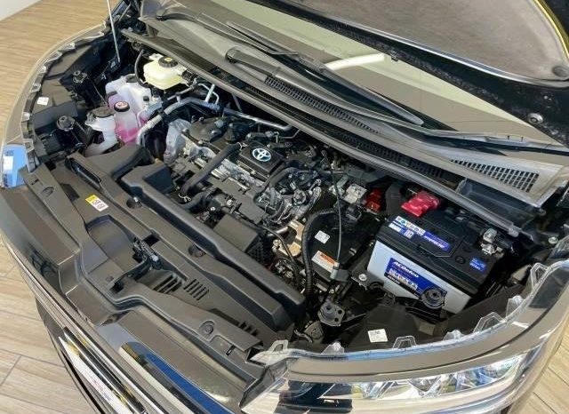 
								TOYOTA NOAH HYBRID Z full									