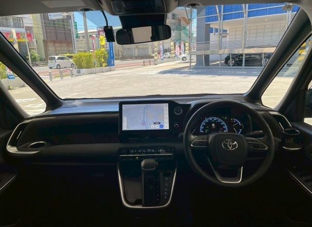 
								TOYOTA NOAH HYBRID Z full									