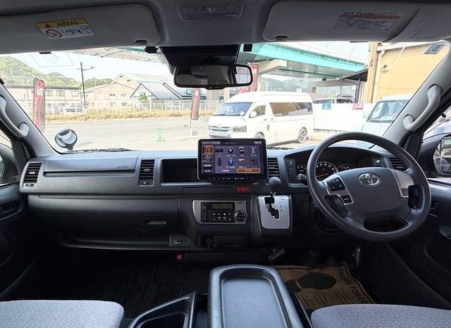 
								TOYOTA HIACE COMMUTER GL full									